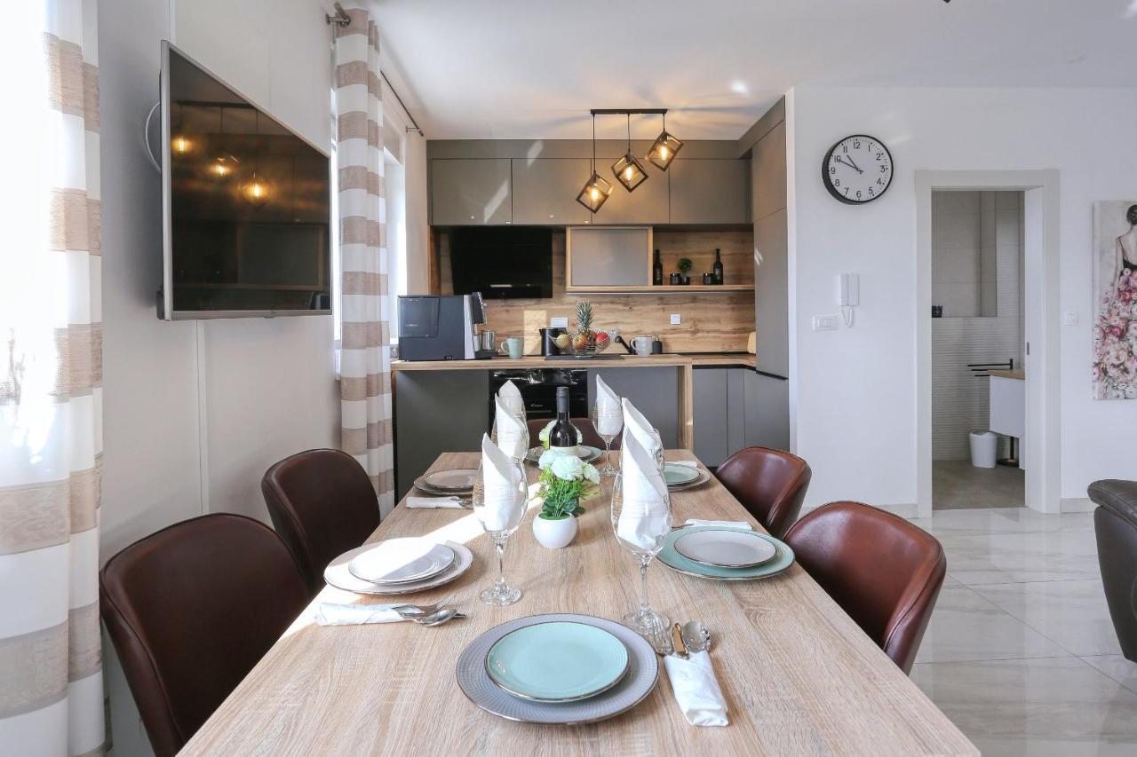 Luxury Apartment Isabell Zaton  Exterior photo